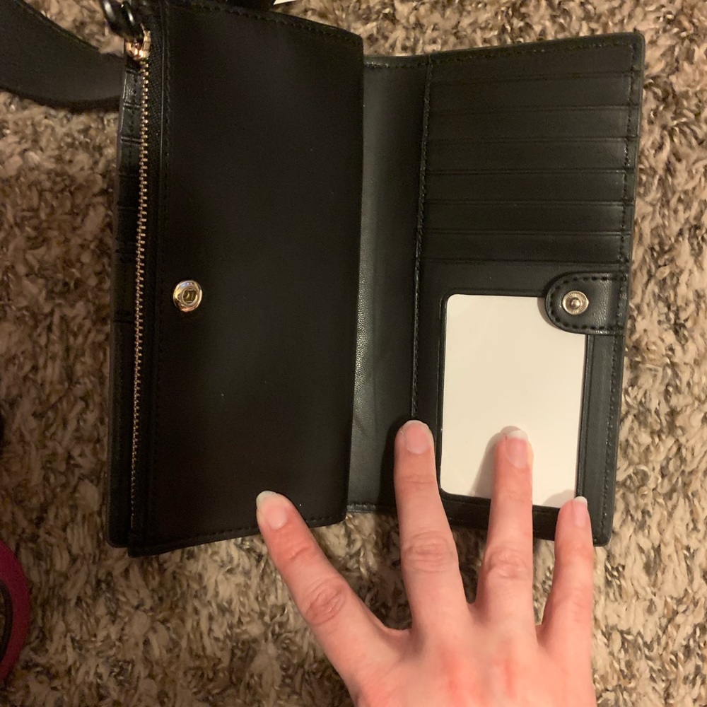 NWT Kate Spade wallet - Picture 3 of 3